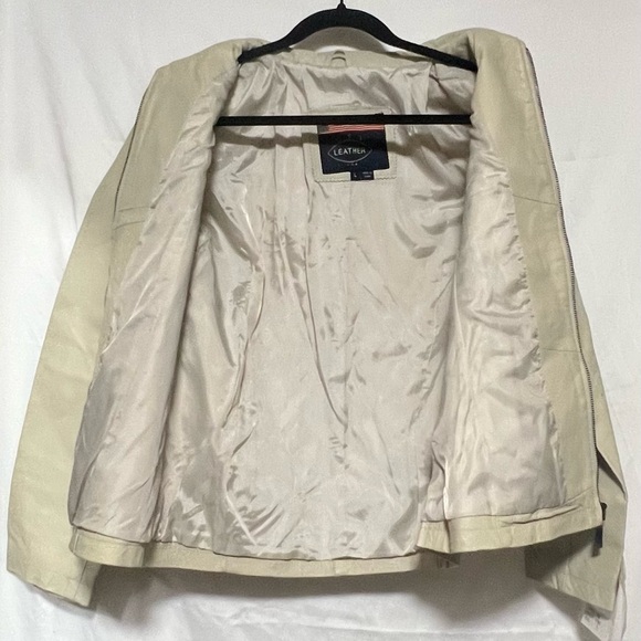 NWT VINTAGE USA Genuine Leather Jacket in Bone | Classic | Fall | Winter - Picture 9 of 13